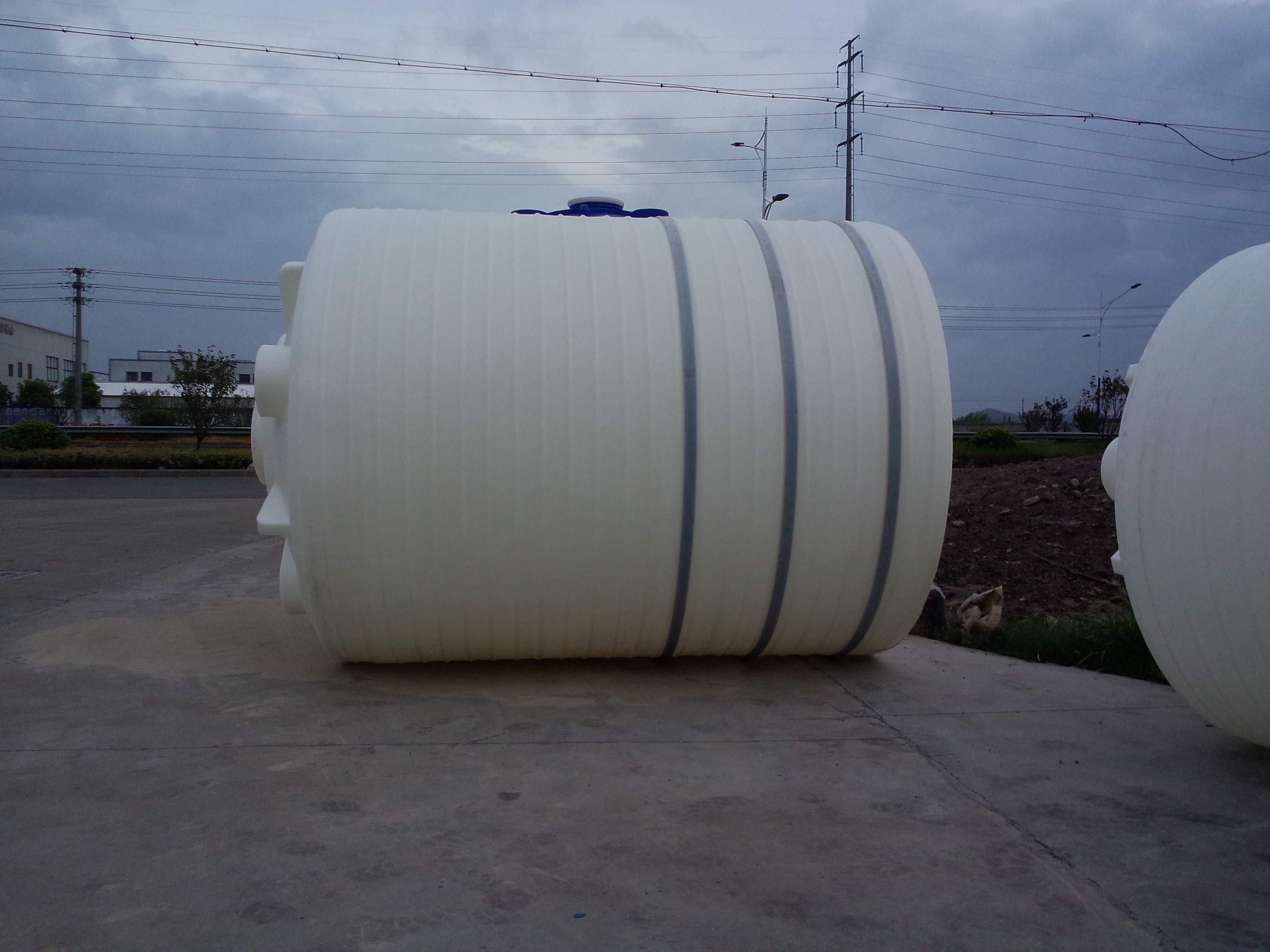 塑料儲罐如何防止靜電,方法如下: 塑料儲罐如何防止靜電,方法如下: